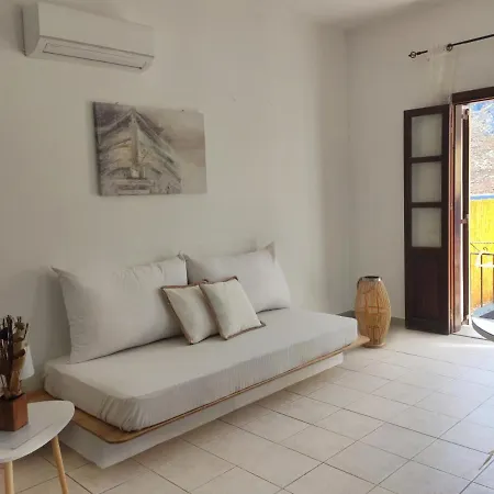 Vakantiehuis Gompos - Cozy Next To The Sea - Amazing Sea View *
