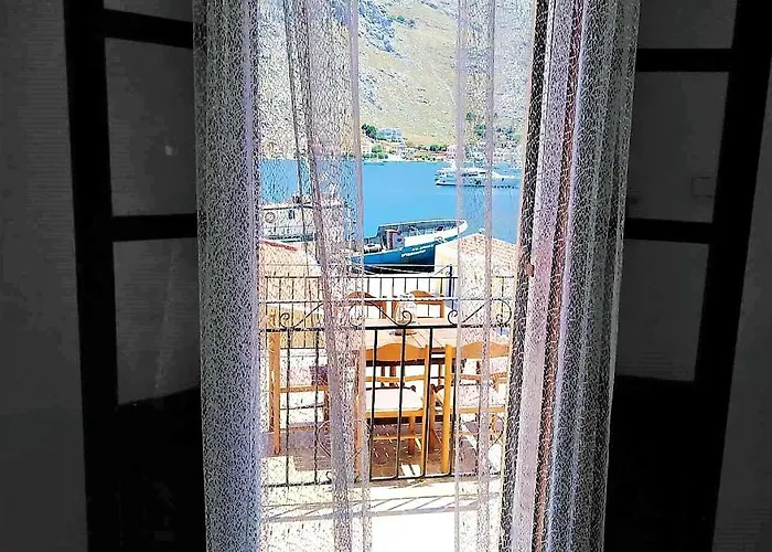 Gompos - Cozy Next To The Sea - Amazing Sea View * سيمي