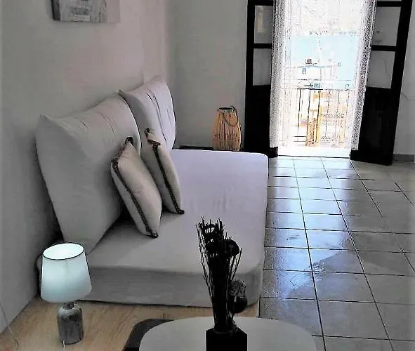 Gompos - Cozy Next To The Sea - Amazing Sea View بيت للعطل *